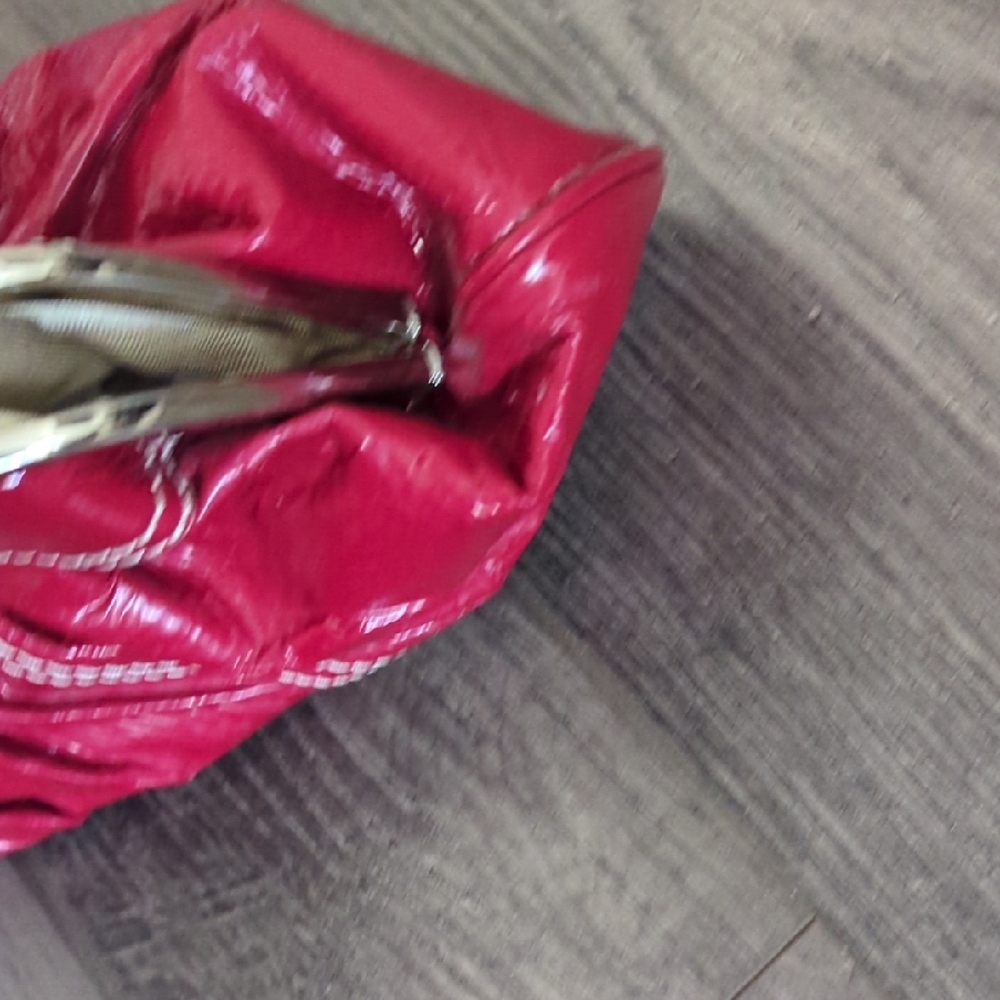 Badgley Mischka Vibrant Red Twist Lock Handbag EUC - Picture 7 of 17